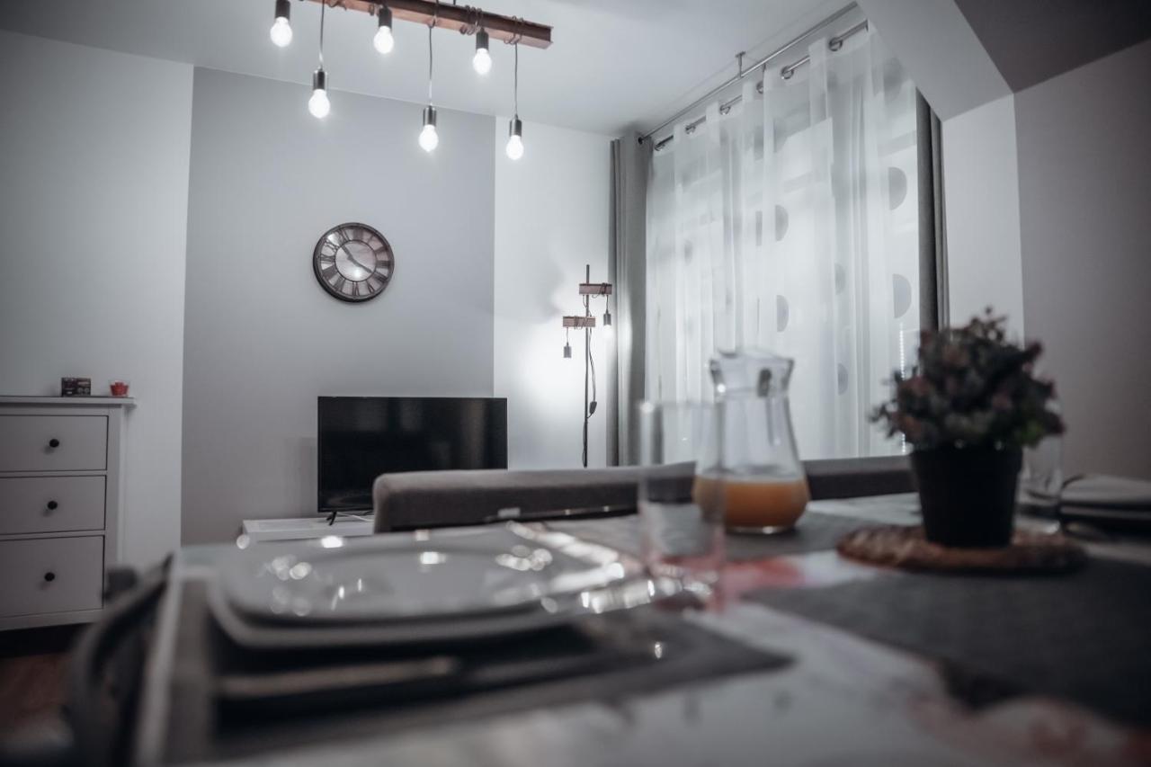 Cosy Et Moderne En Centre Ville, Fibre Haut Debit Ernee Екстер'єр фото