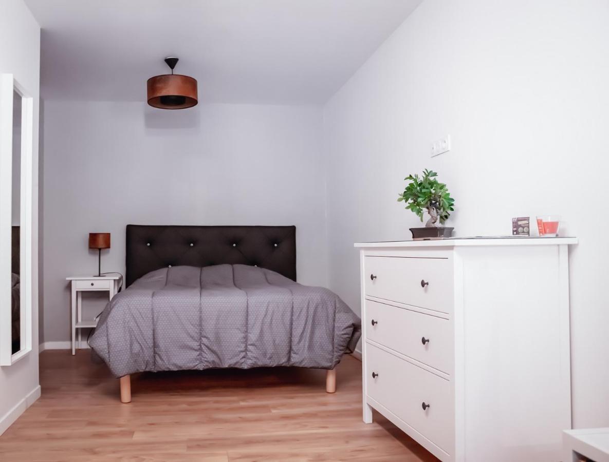 Cosy Et Moderne En Centre Ville, Fibre Haut Debit Ernee Екстер'єр фото