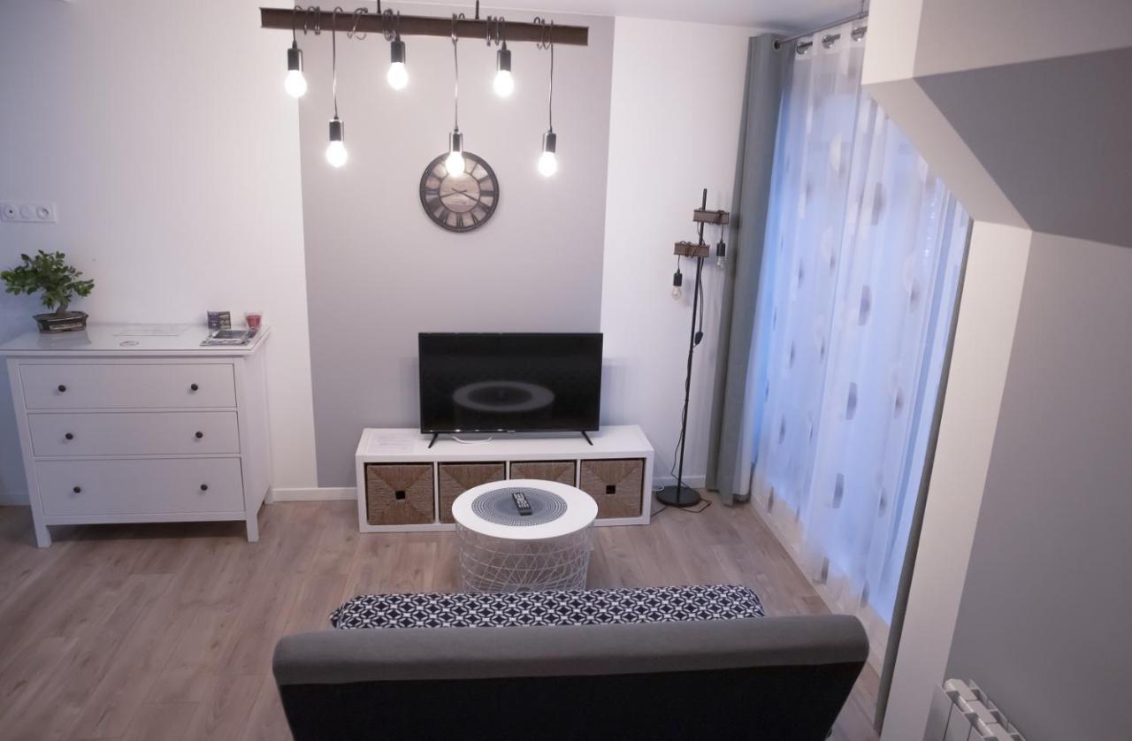 Cosy Et Moderne En Centre Ville, Fibre Haut Debit Ernee Екстер'єр фото